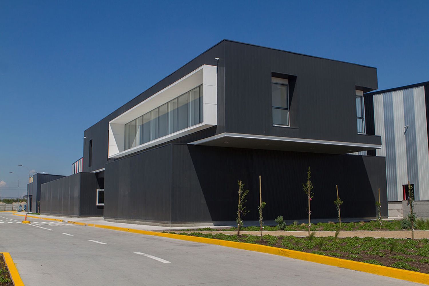 TRES MONTES LUCHETTI