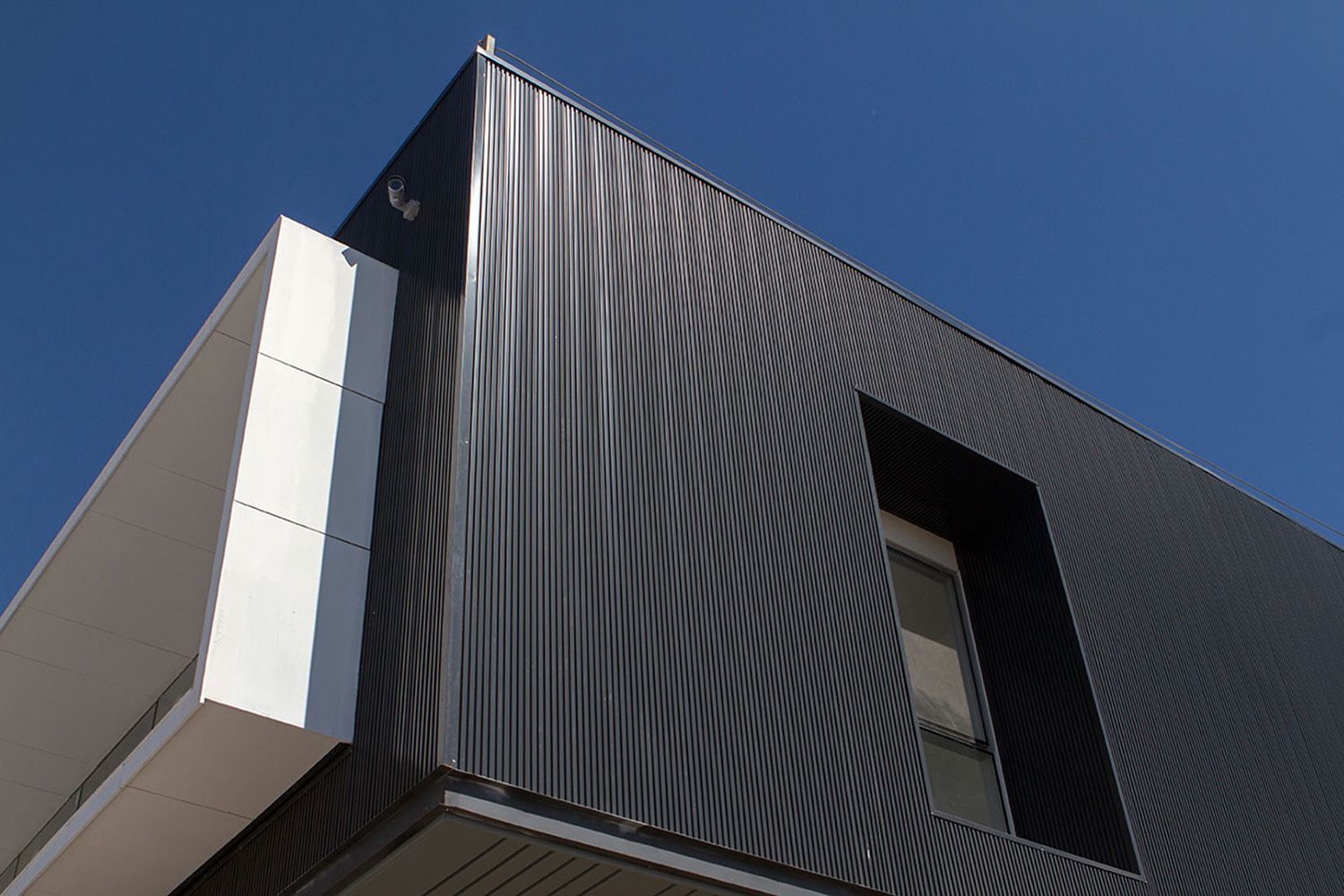 TRES MONTES LUCHETTI